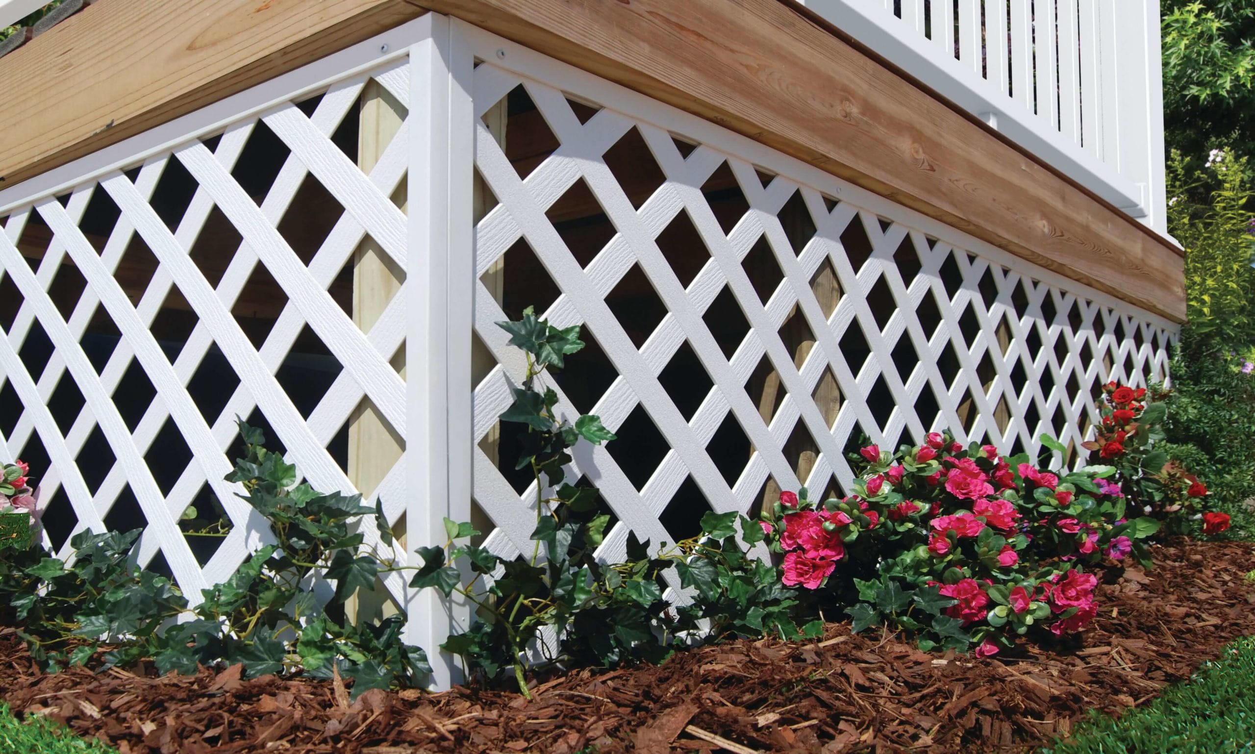 Trimmed Vinyl Lattice Side Cover